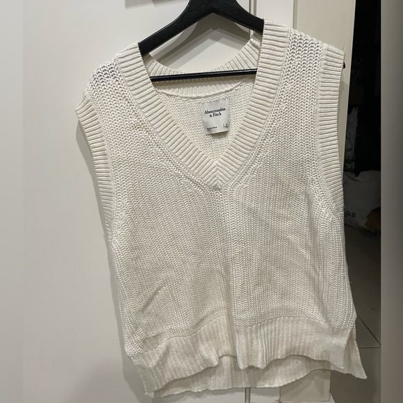 Abercrombie & Fitch oversized cable knit sweater vest - Picture 2 of 2